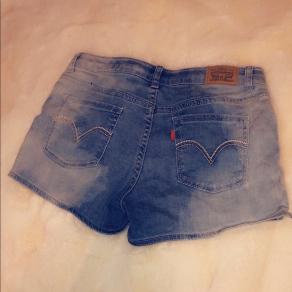 Shorts - Picture 3 of 3